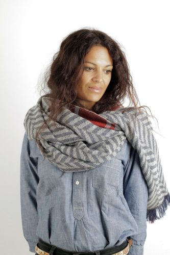 Cecilia Gallerani scarf - 200x98 cm - gray with zigzag pattern